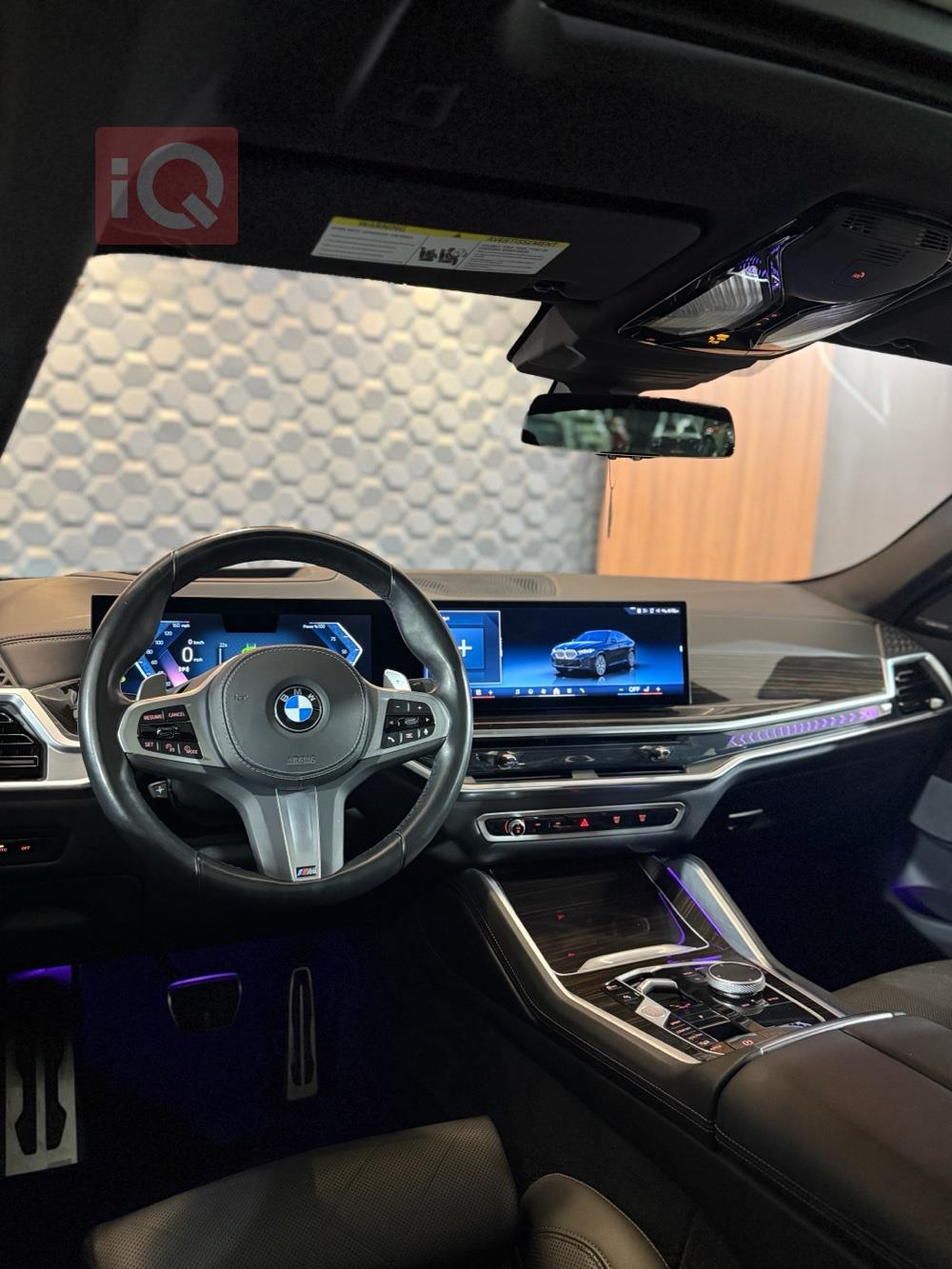 بی ئێم دەبڵیو X6